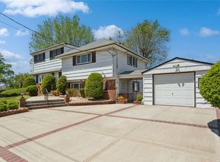 338 E Lexington Ave, Oceanside, NY 11572