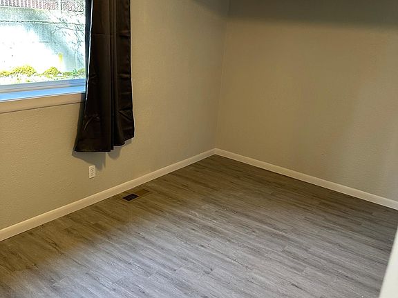 2nd image of 32225 56th Ave S