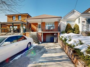 52 Montcalm Ave, Toronto, ON M6E 4N7