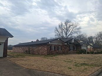 2nd image of 532 Ridgewood Dr