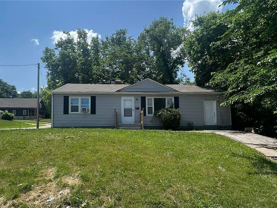 1st image of 4017 E 55th St