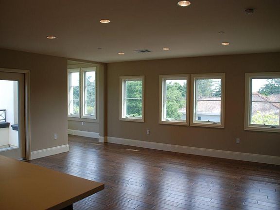4th image of 100 1st St Unit 310