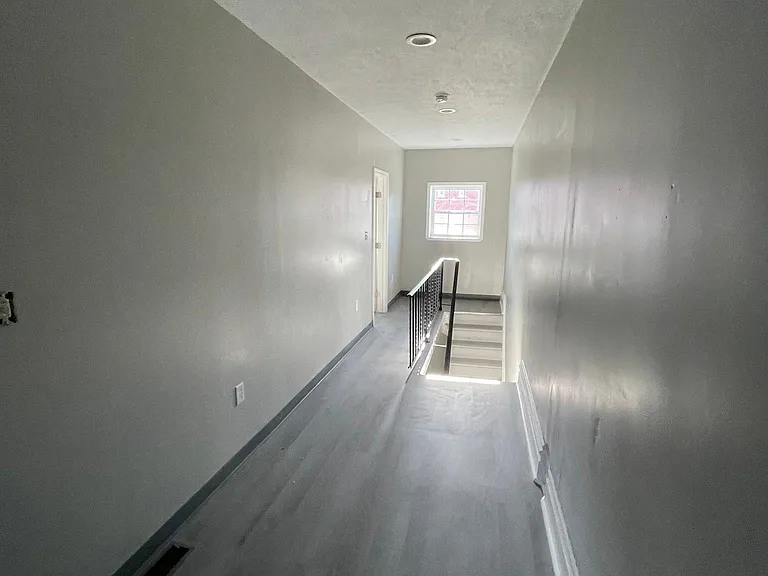 5302 Butler St #4 — Photo 2