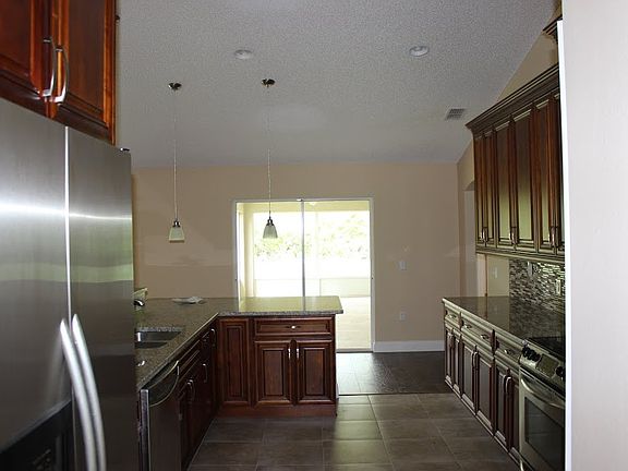 3rd image of 234 Pine Grove Dr