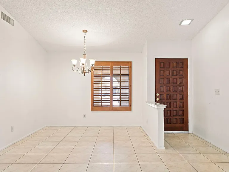 7309 W Canterbury Dr — Photo 6