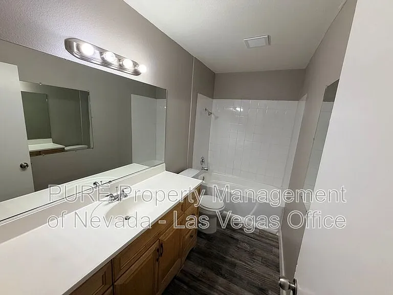 1405 Vegas Valley Dr #52-bldg 7 — Photo 14