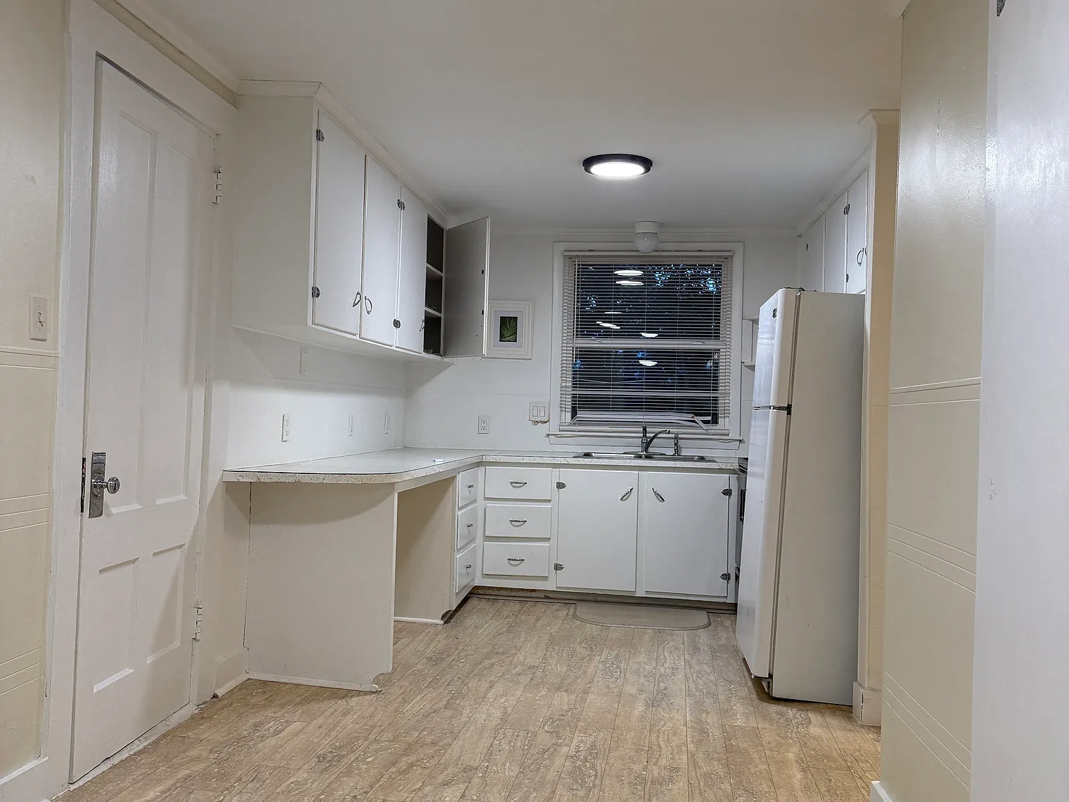 2 bed, $1,400 — Photo 2