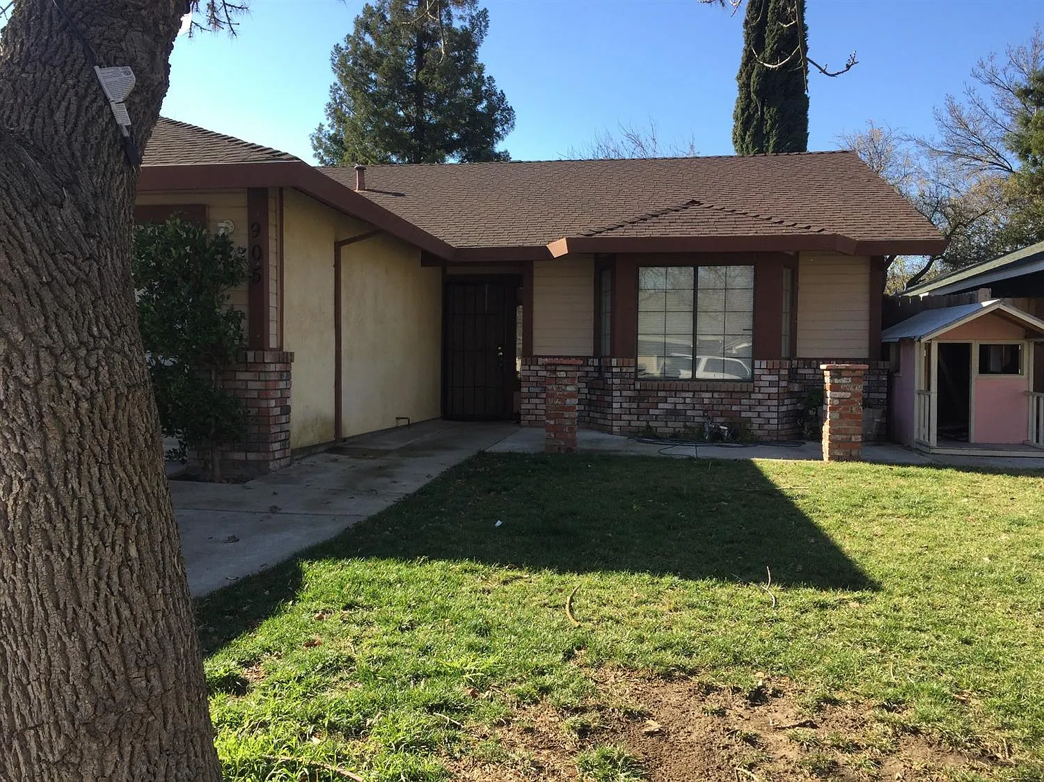 905 Deer Park Dr photo 1