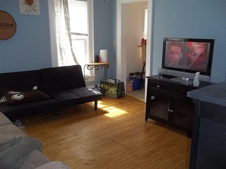 1020 E Johnson St #1 — Photo 7