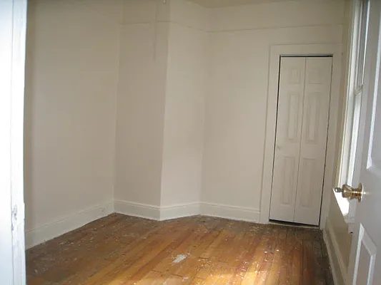 Rented by Alexiou Realty | media 4