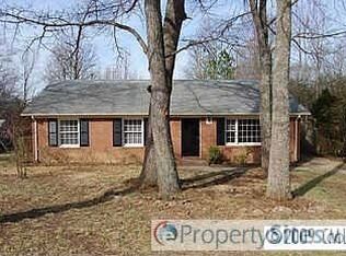 6914 Cedarcreek Dr, Charlotte, NC 28215