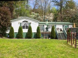 1002 Ohara Dr, Dandridge, TN 37725