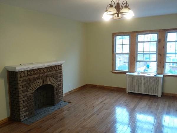 1st image of 6239 Ellwell Cres #2