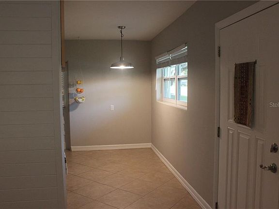 4th image of 1714 Verona St
