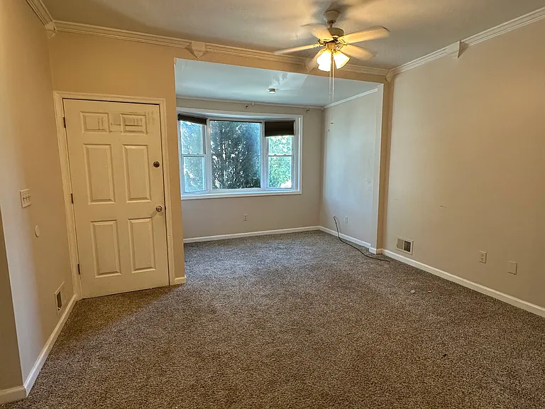154 Maple Ave #1 — Photo 4