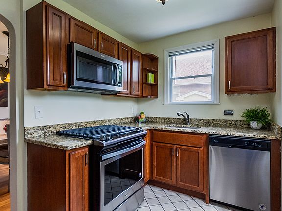 4th image of 6400 W Bloomingdale Ave