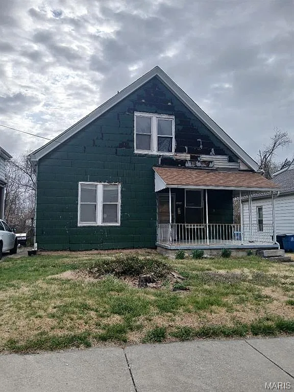 1213 Diamond St photo 1
