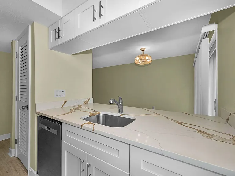 645 Windrush Bay Dr — Photo 18