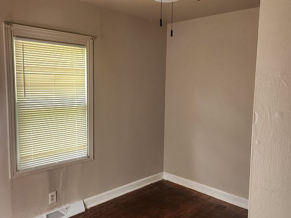 4th image of 106 Glenn Rd