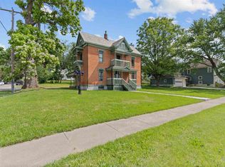 191 1st St W, Riverside, IA 52327