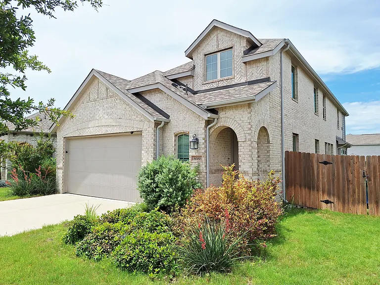 8000 Prairie Rye Dr — Photo 1
