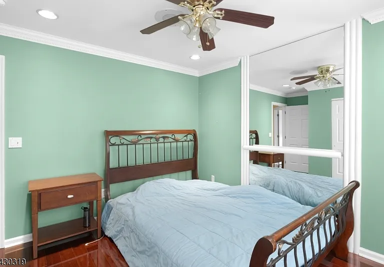 72 Albert Ct — Photo 32