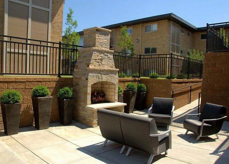 Indiana Flats and Townhomes — Photo 22
