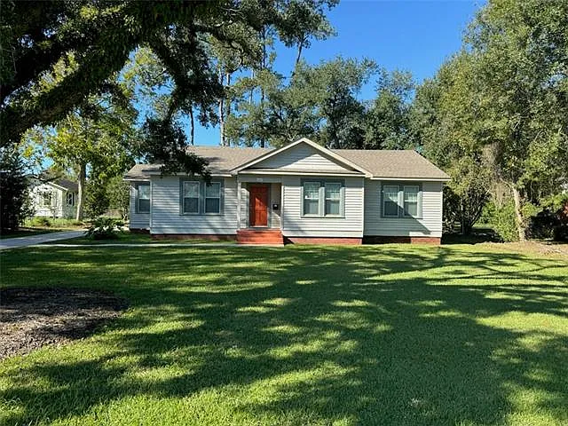 3 bed, 2.0 bath, 1589 sqft, $2,500 — Photo 1