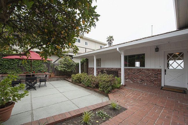 Front Patio & Exterior