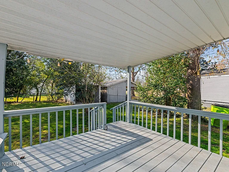 607 Watson Ave — Photo 33