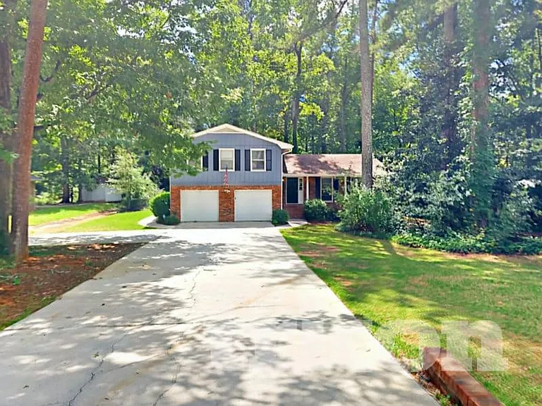 3319 Old Salem Rd SE — Photo 2