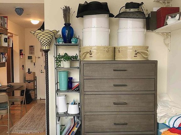 5th image of 250 E 30th St APT 8C