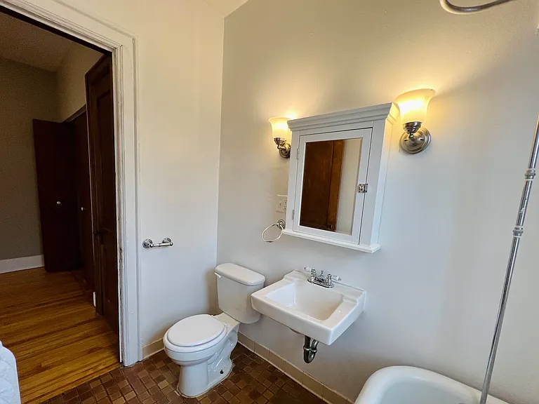 Stevens Square Apartments — Photo 86