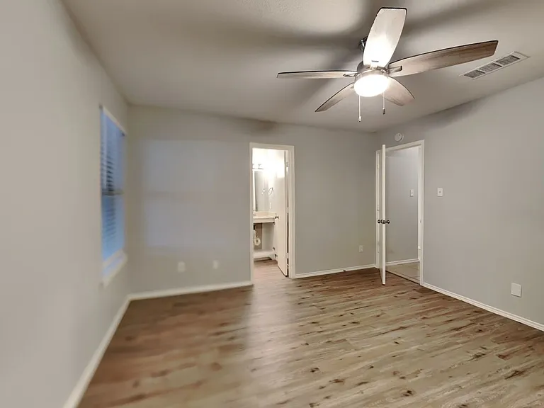 6204 Kelly Elliott Rd — Photo 6