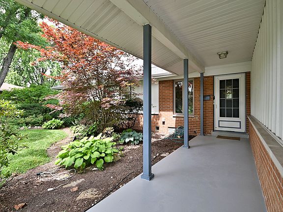 3rd image of 823 Milbeck Ave