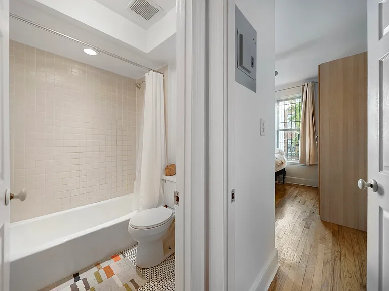 180 Sterling Pl #10 — Photo 7