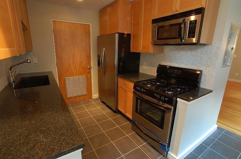 2nd image of 22 E Madison St #224