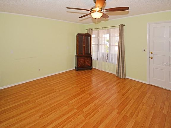 4th image of 9213 41st St N