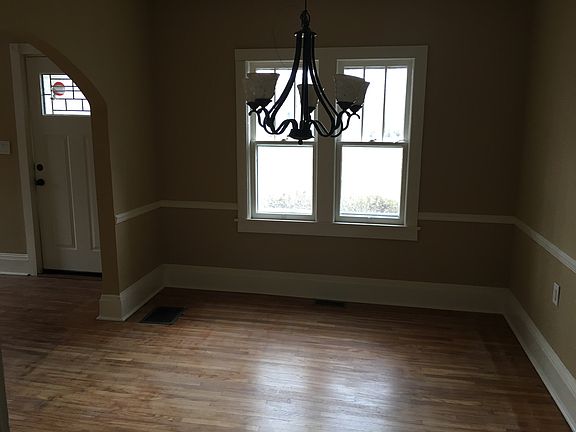 4th image of 1247 Oliver St