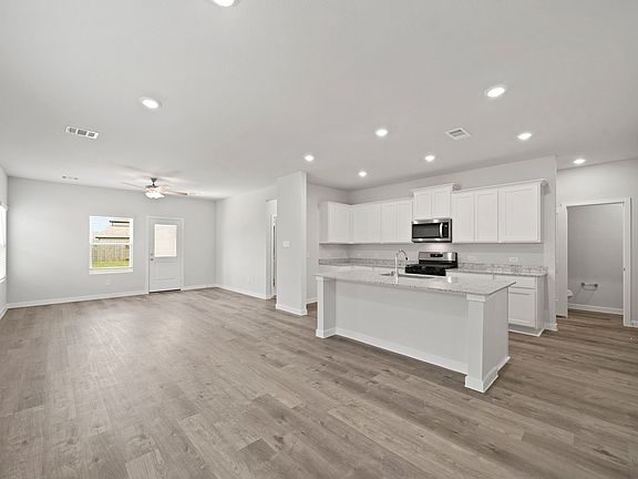 4th image of 17362 Gentle Doves Ln