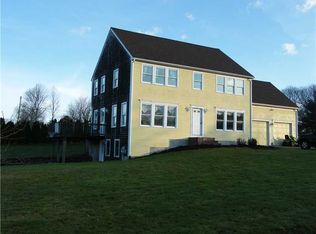 91 Trout Dr, Middletown, RI 02842