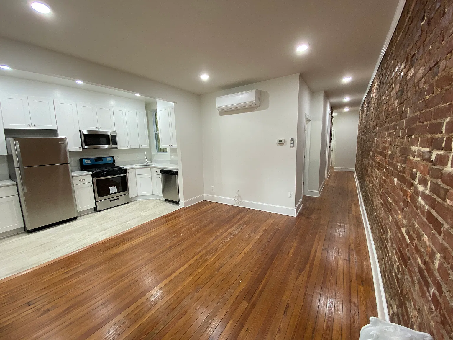 1 bed, 650 sqft, $2,000 — Photo 4
