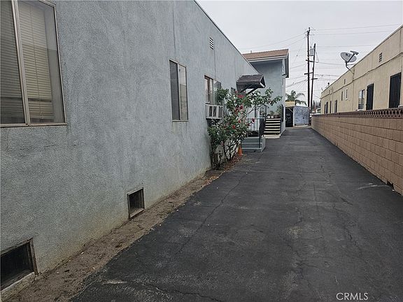 4th image of 2811 Orchard Pl