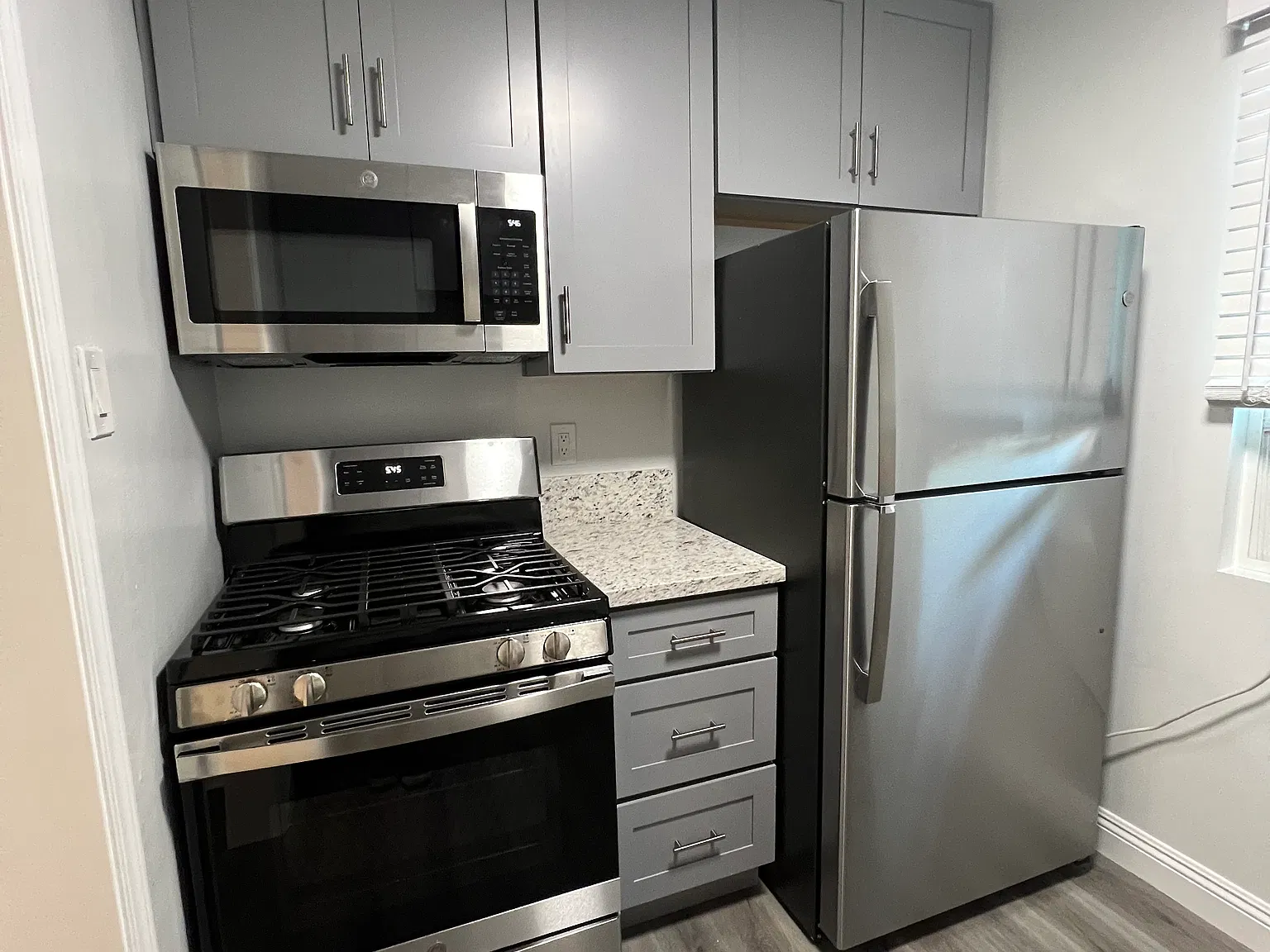 Studio, 375 sqft, $1,750 — Photo 1