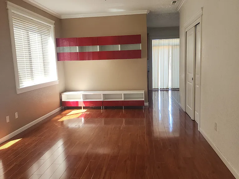 4035 SE 124th Ave — Photo 1