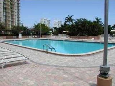 20379 W Country Club Dr APT 1636, Aventura, FL, 33180