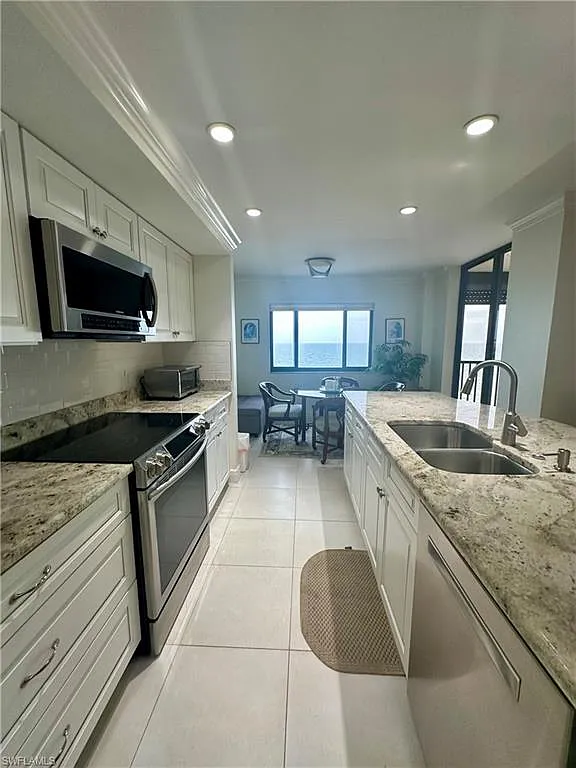 2 bed, 2.0 bath, 1795 sqft, $15,000 — Photo 3