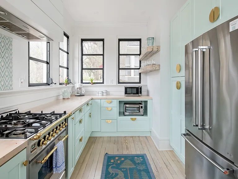 450 N Highland Ave NE #2 — Photo 29