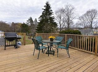 35 Park Ave, Weymouth, MA 02190