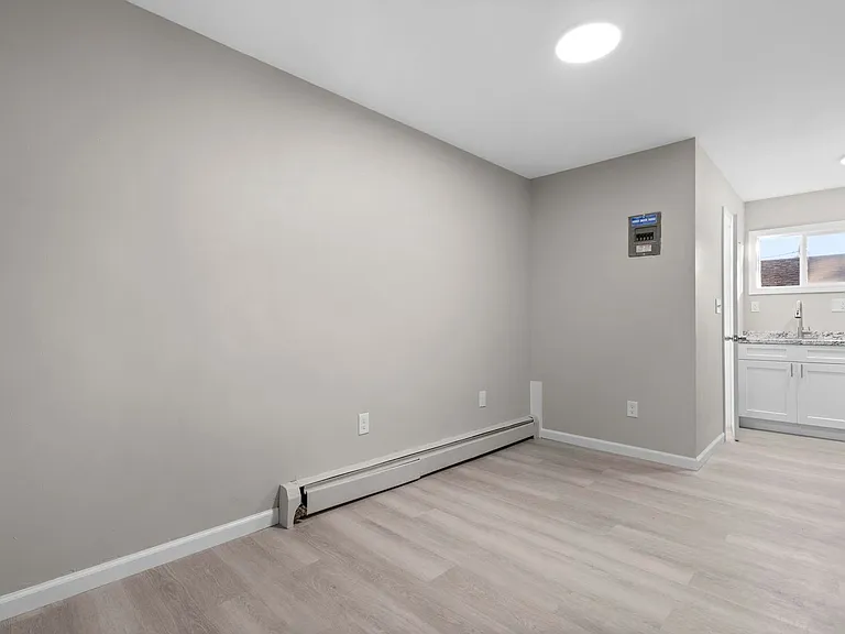 107 Benham Rd — Photo 23